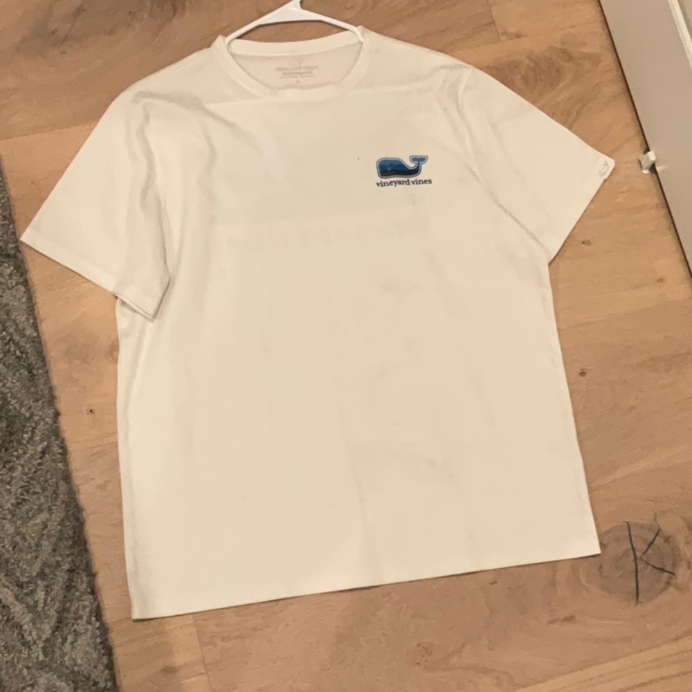 Vineyard vines dry fit